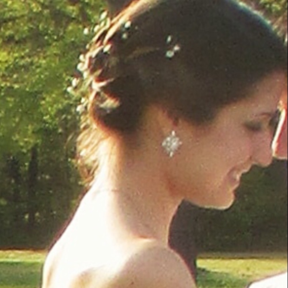 Dramatic Earings - Picture 3 of 3