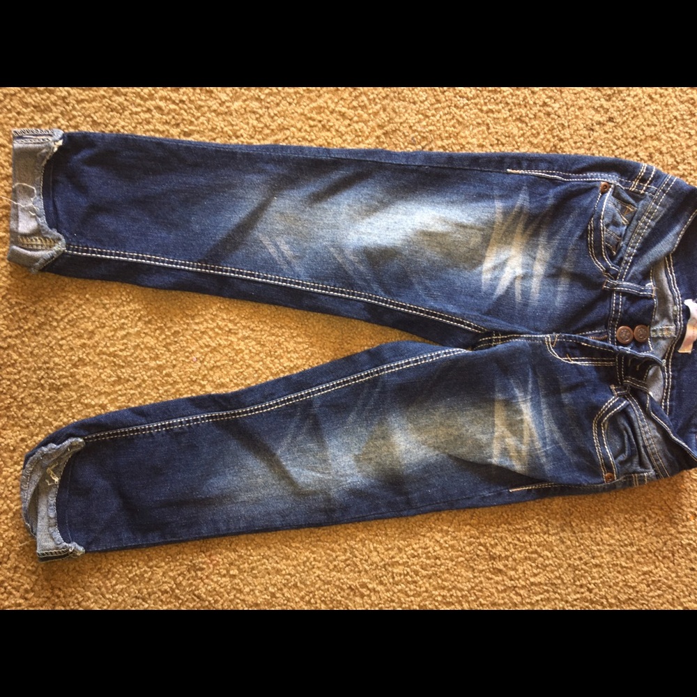 SOLD!! Capris