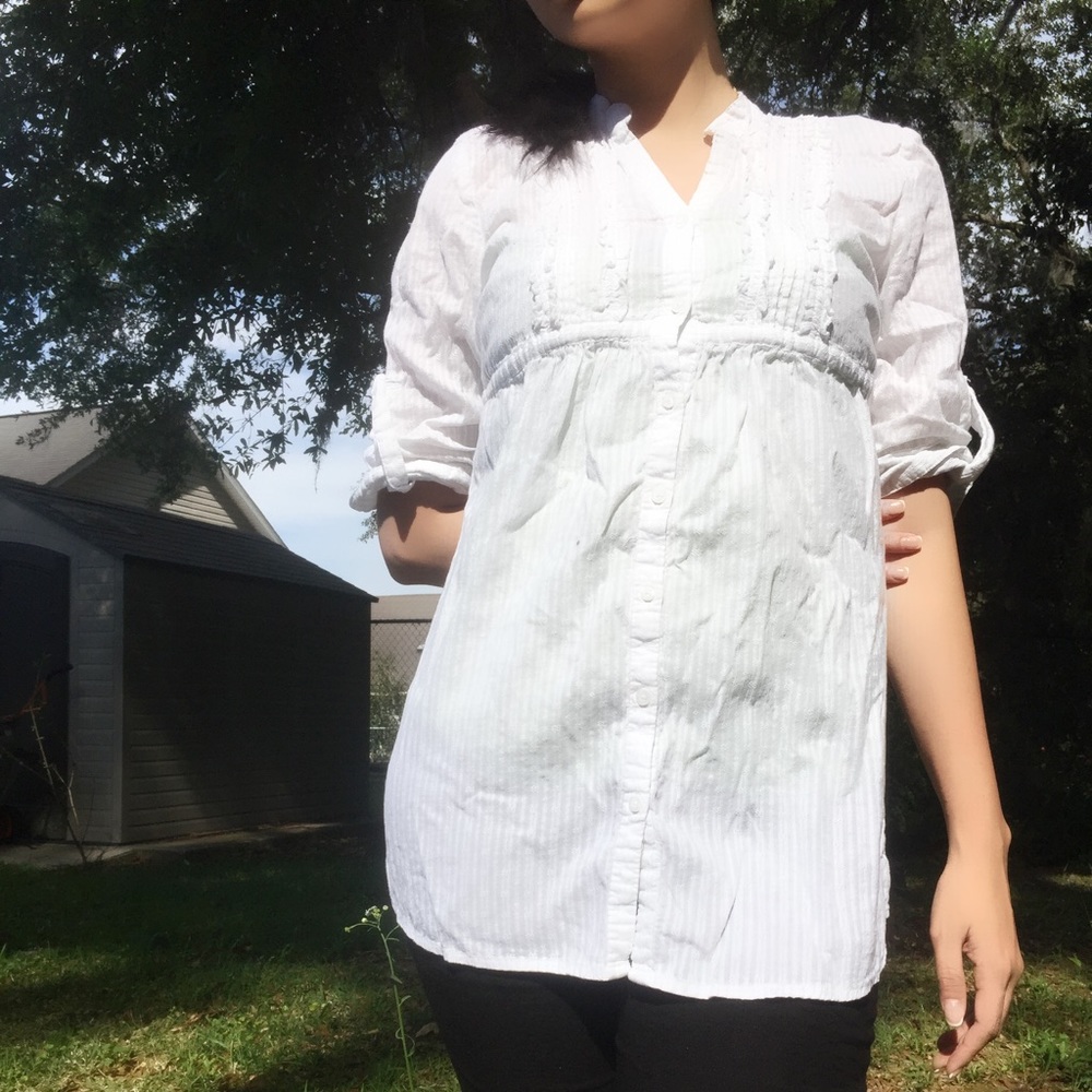 White button down mid sleeves top/shirt