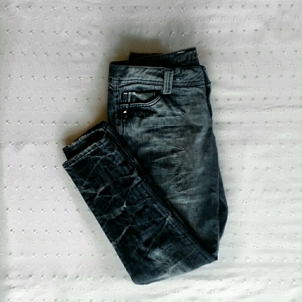 Hang Ten Dark Distressed Jeans