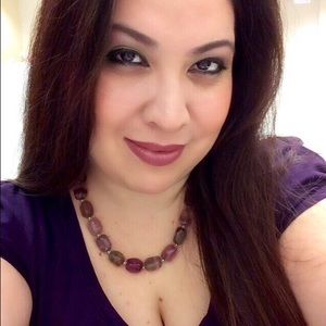 Meet your Posher, Eneida