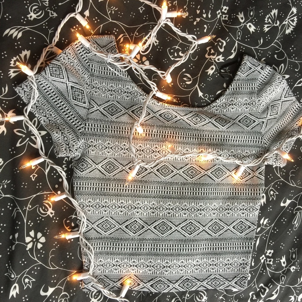 Tight tribal pattern cropped top