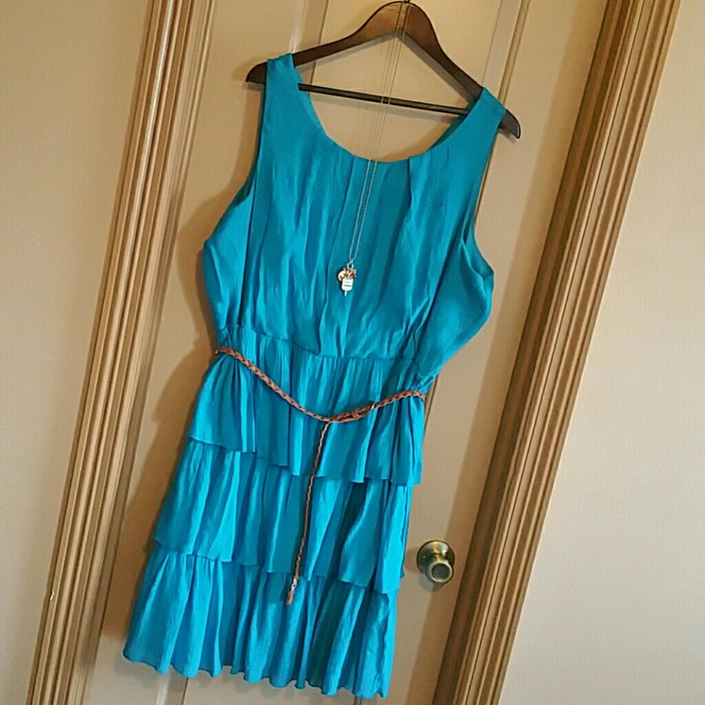 Paperdoll turquoise plus size dress w/ tan belt