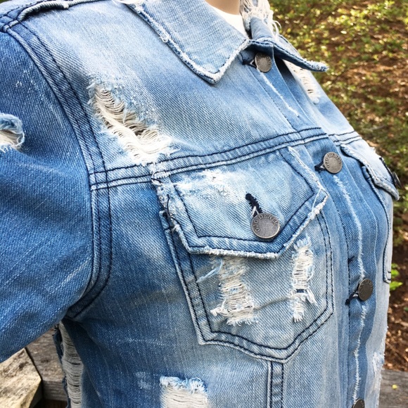 HP🎉 . GJG Denim Medium Wash Super Distressed Denim Button Up Jacket - Picture 5 of 12