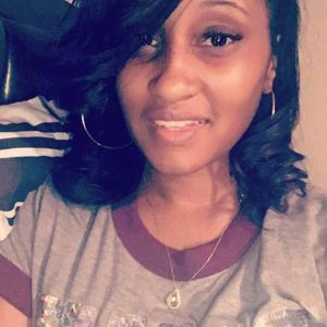 Meet your Posher, Danae