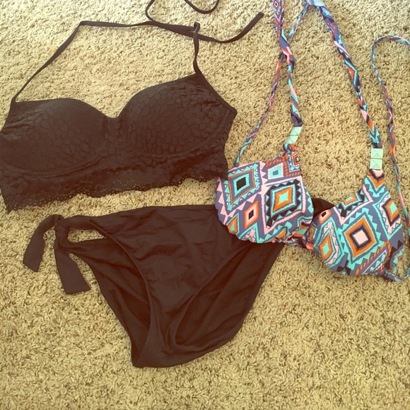 SOLD! Swimsuit lot - Picture 1 of 7