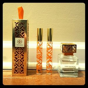 Tory Burch Signature 1.7 oz + 2 Rollerballs