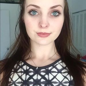 Meet your Posher, Madeleine