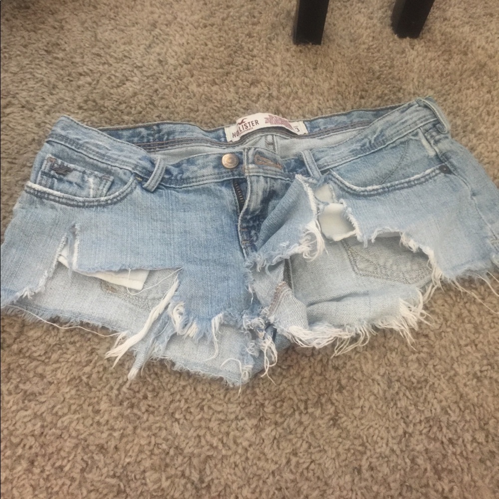 HOLLISTER JEAN SHORTS