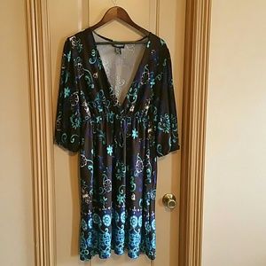 Hypnotized V-neck Floral and paisley dress Size 2X
