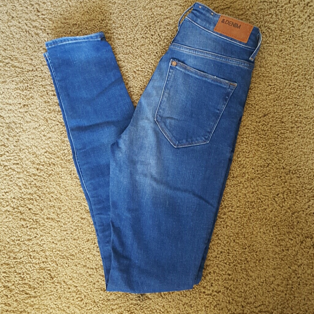 High waisted skinny jeans