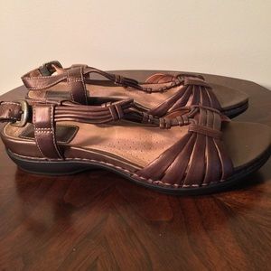 Clarks Artisan Active Air walking Sandles