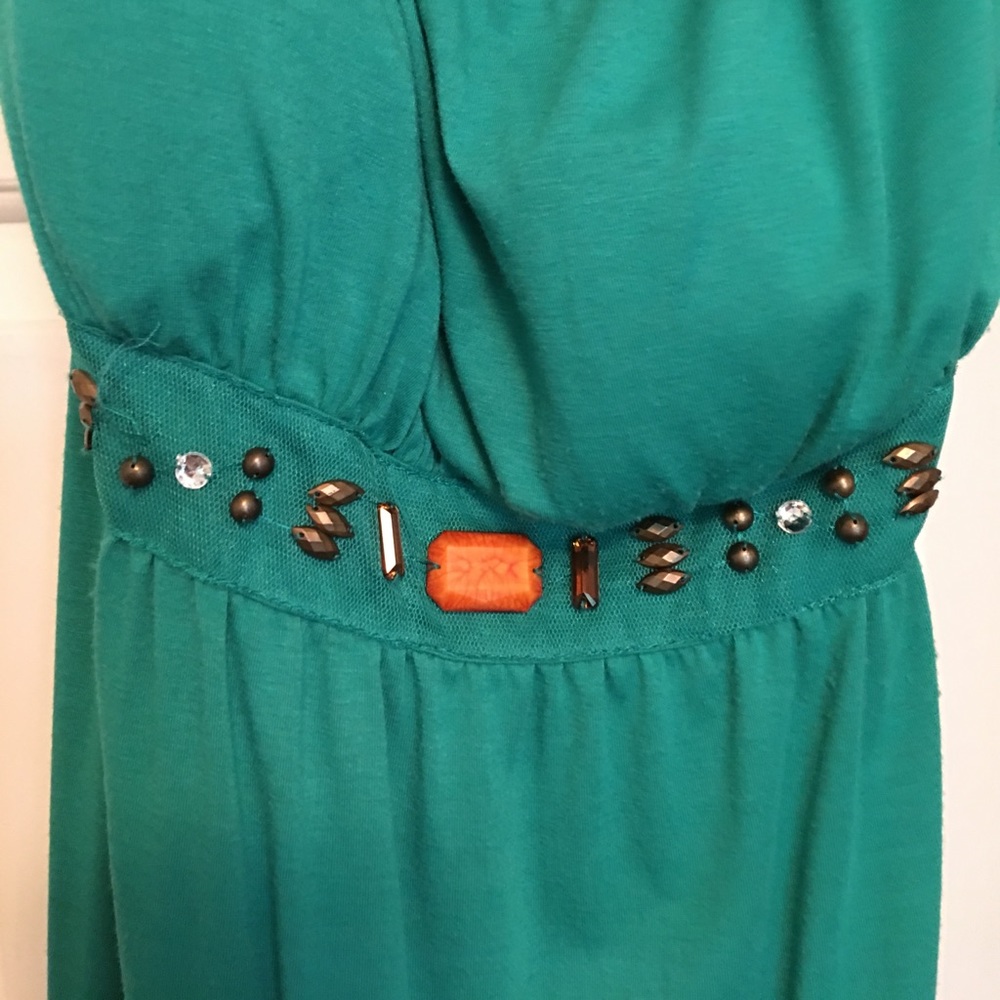 Gown - Picture 2 of 3