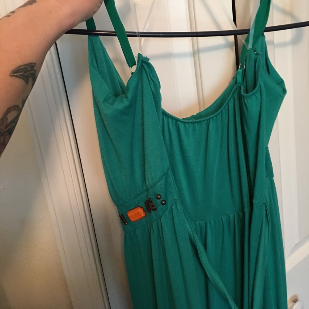 Gown - Picture 3 of 3