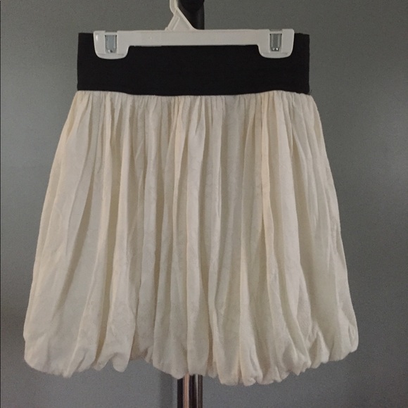 adorable swing skirt - Picture 2 of 5