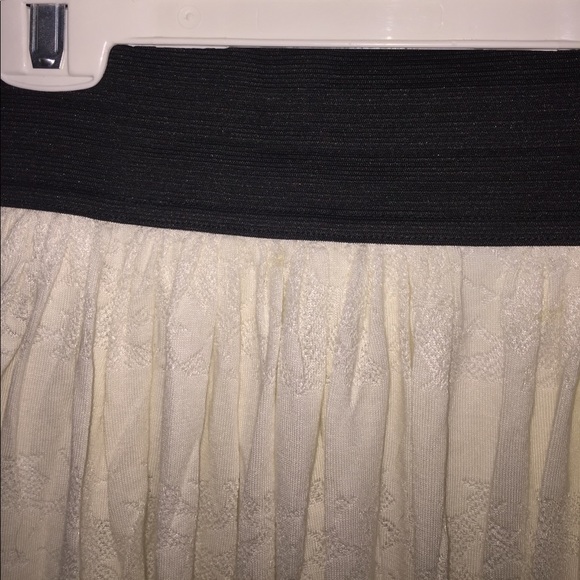 adorable swing skirt - Picture 5 of 5