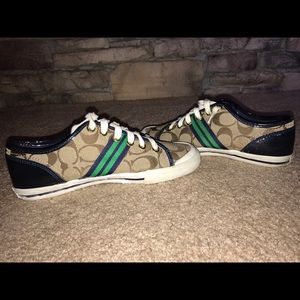 💥PRICE DROP💥 Coach Sneaker Size 6