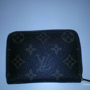 Louis Vuitton Monogram Zippy Wallet