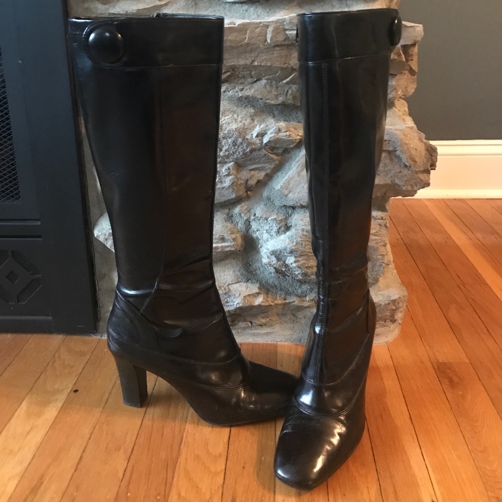 Gorgeous knee high black boot