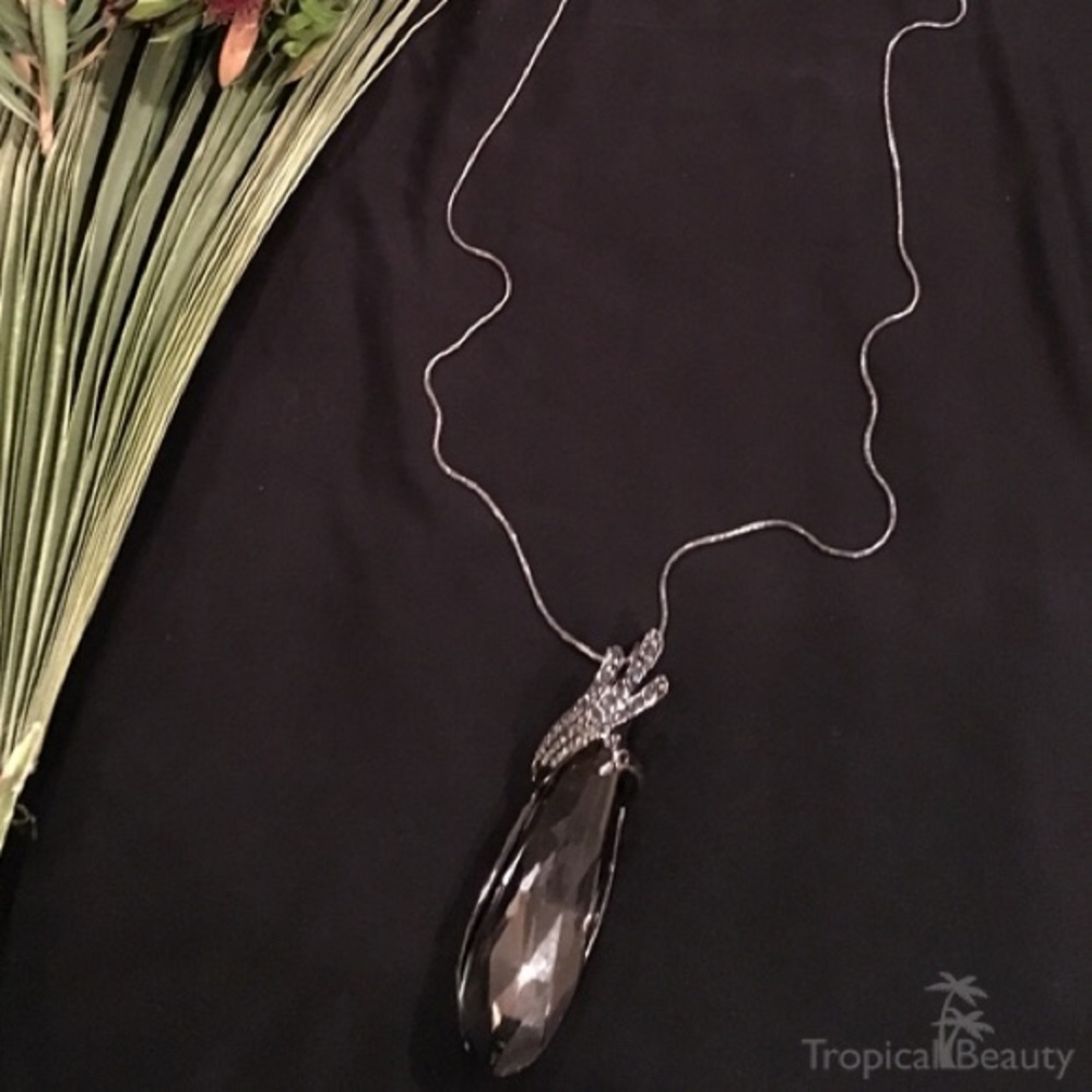 SILVER DROP CRYSTAL NECKLACE