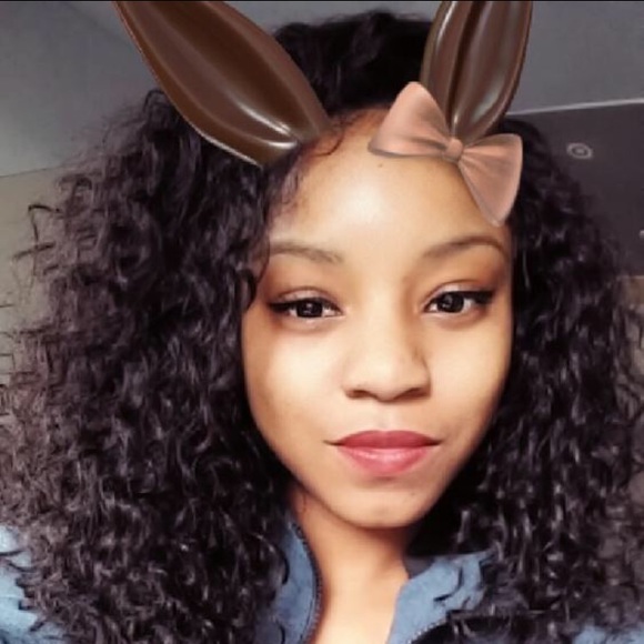 Meet your Posher, Larae - Picture 1 of 1