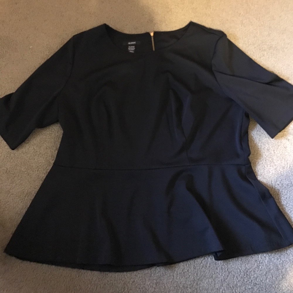 Women's size XL top