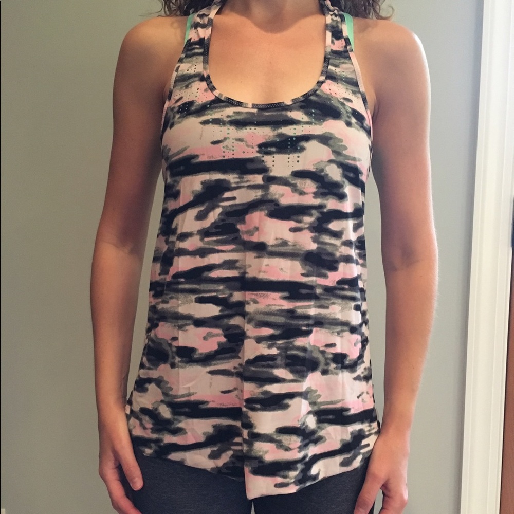 Lululemon tank