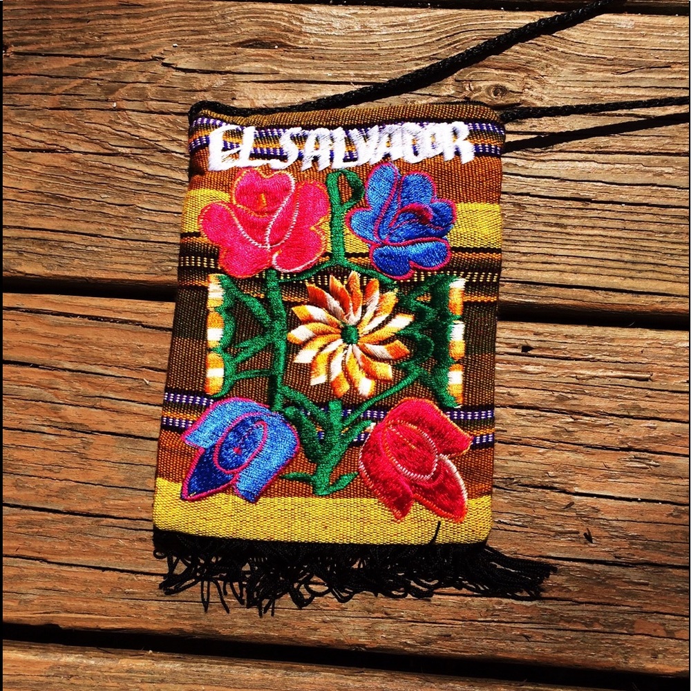 Salvadorian Cross-Body