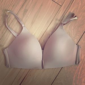 NWOT Victoria's Secret Wireless Bra