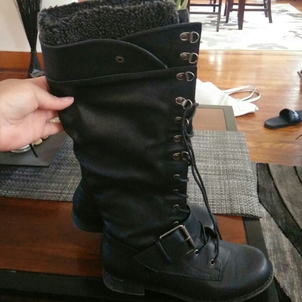 Like new combat boots stylish fall essential