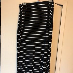 Black & white striped knit maxi skirt