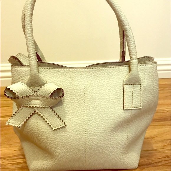 Handbags - ❌Don't Buy❌On Hold for Diane😊Secosana Cream Purse