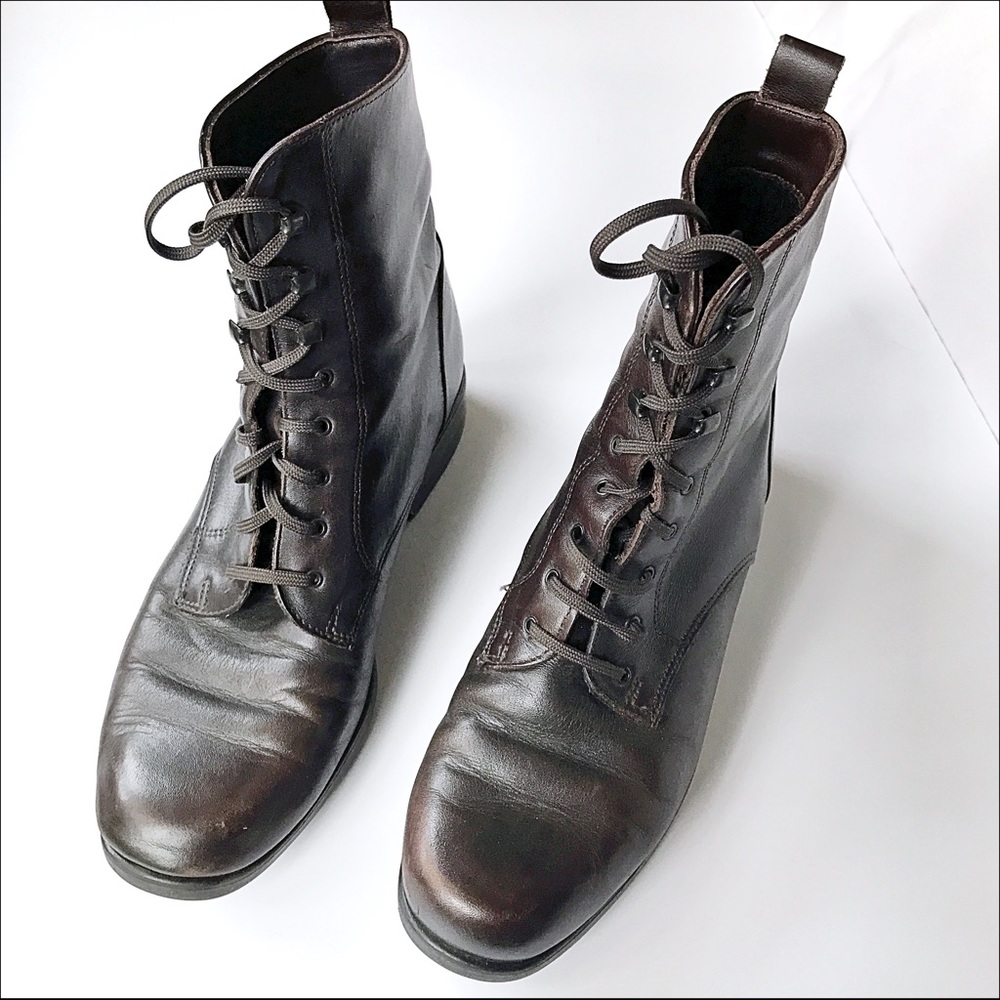 Brown leather Santana lace up boots.