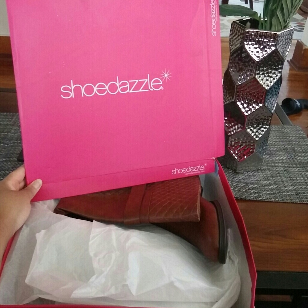 BRAND NEW SHOEDAZZLE BOOTS (WIDE CALF)