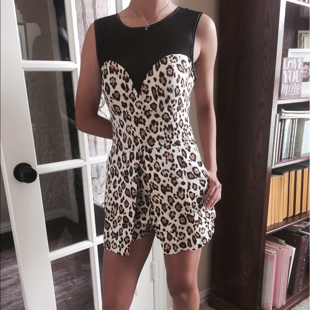 Guess leopard print romper