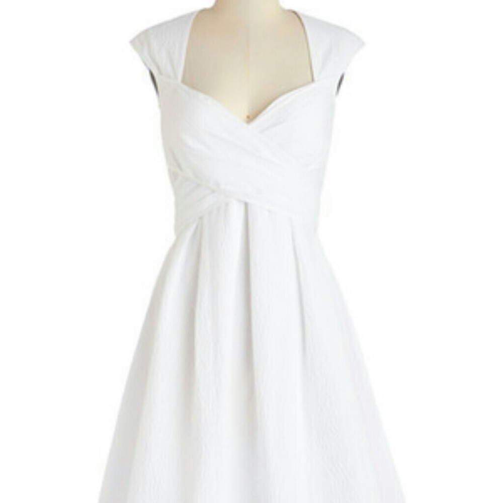 Jessica Simpson 50s Style Dress