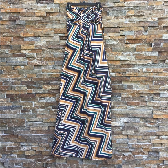 Strapless Dress Geometric Pattern - Picture 2 of 4