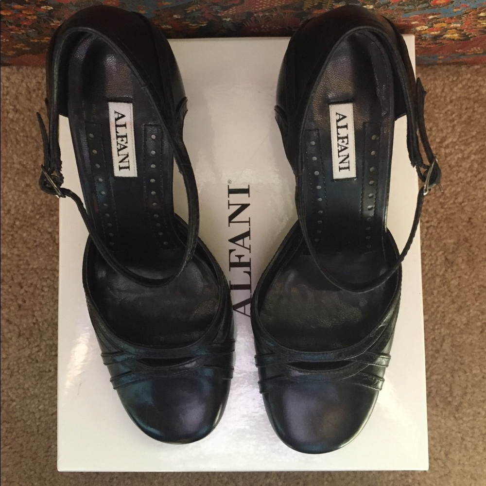 Black Heels*