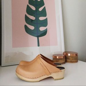 Swedish Hasbeens "Husband" Clog in "Nature" Color