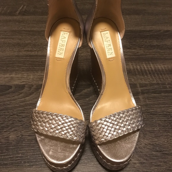 Platforms - Picture 1 of 7
