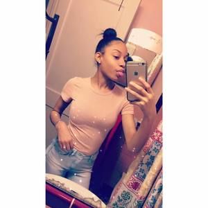 Meet your Posher, Denesha