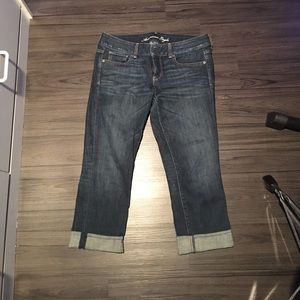 American Eagle dark wash capris