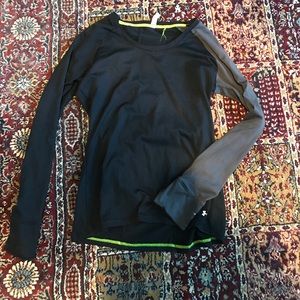 Under Armour allseason gear long sleeve