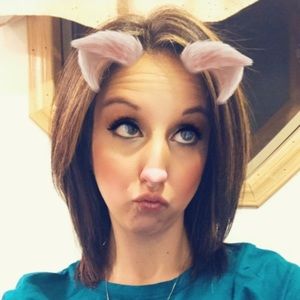 Meet your Posher, Courtney