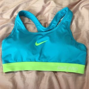 Nike Pro Sports Bra