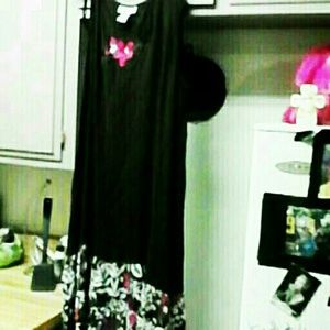 Blair dress sleeveless but has to the floor match