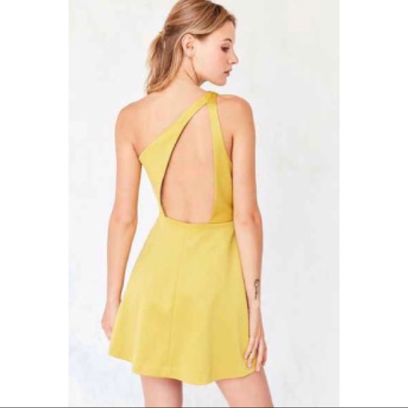 UO Silence & Noise Sunbeam One Shoulder Dress - Picture 3 of 8