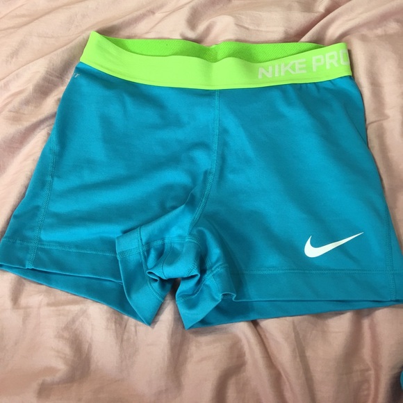 Nike Pro Shorts - Picture 1 of 2
