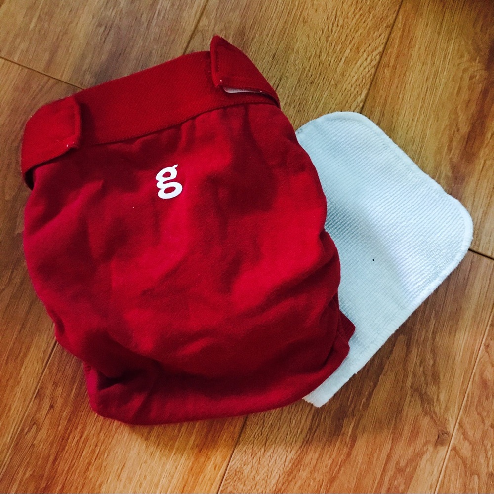 G diaper cover in RED. EUC size 13-36 lbs
