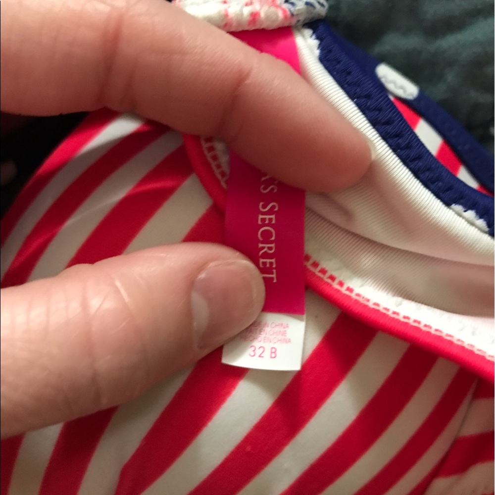 32 b Victoria secret push-up swim top